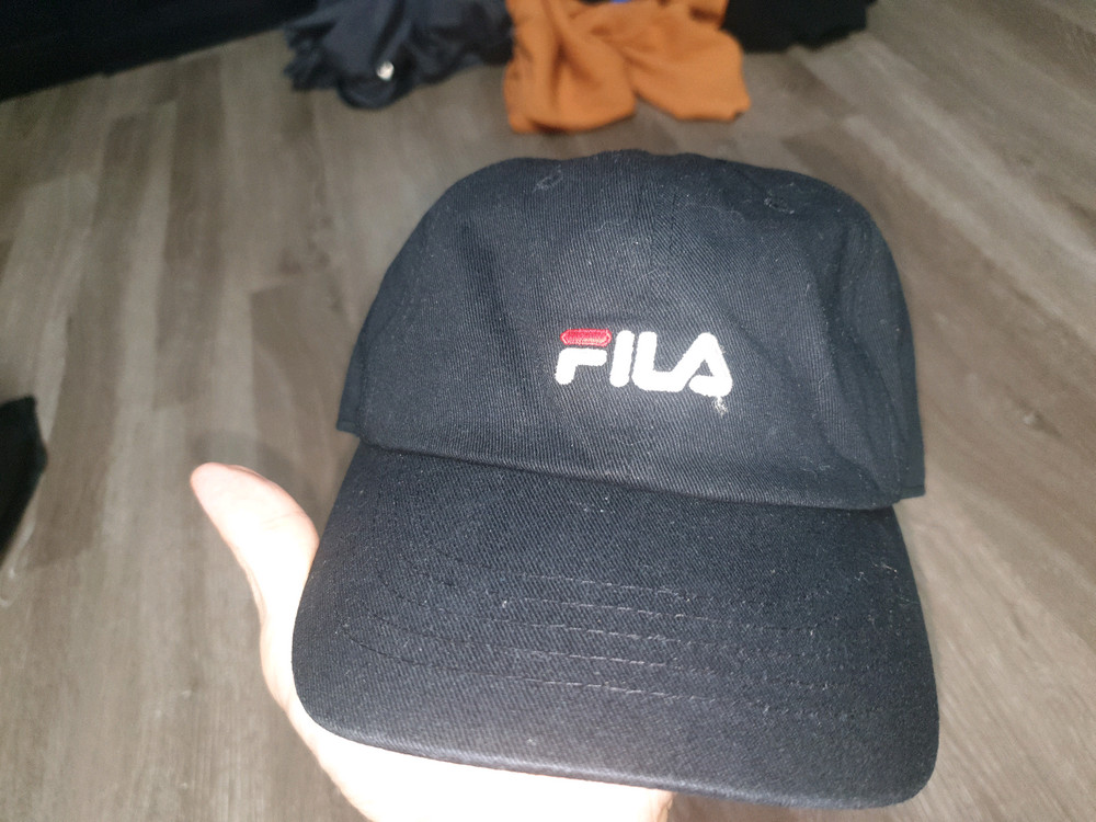 휠라 볼캡 모자 이미지