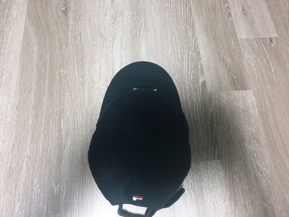 휠라 볼캡 모자 이미지