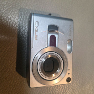 카시오 디지털 카메라 팝니다 충전기x EXZ50 본체만 이미지