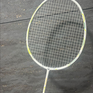 (무하자,보증스티커ㅇ)프리미크 유닉스 4U 배드민턴 라켓 이미지