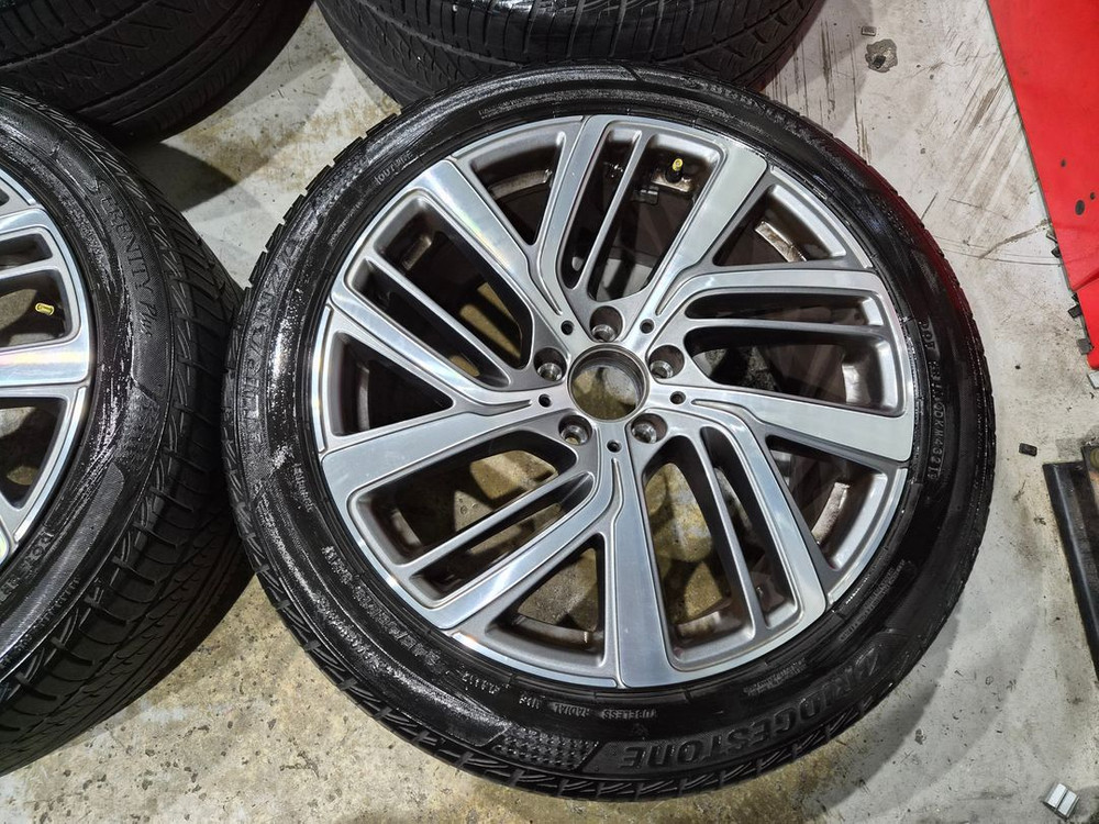 W214 벤츠E클래스 19인치 순정 휠타이어 판매합니다 이미지