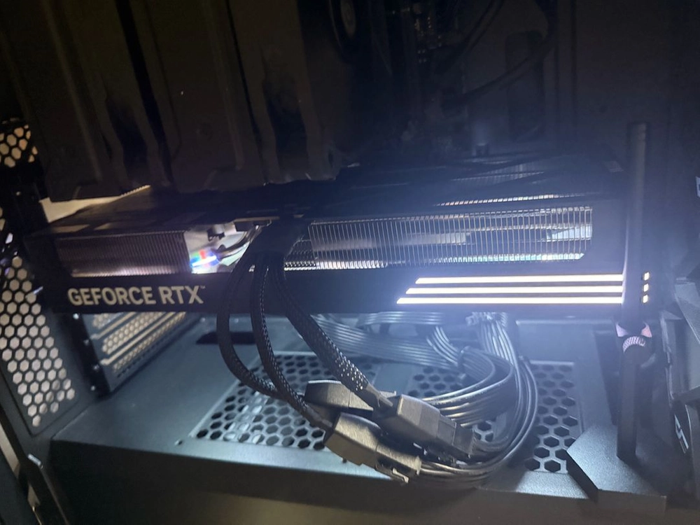 RTX 5070 Ti ex gammer 3팬 이미지