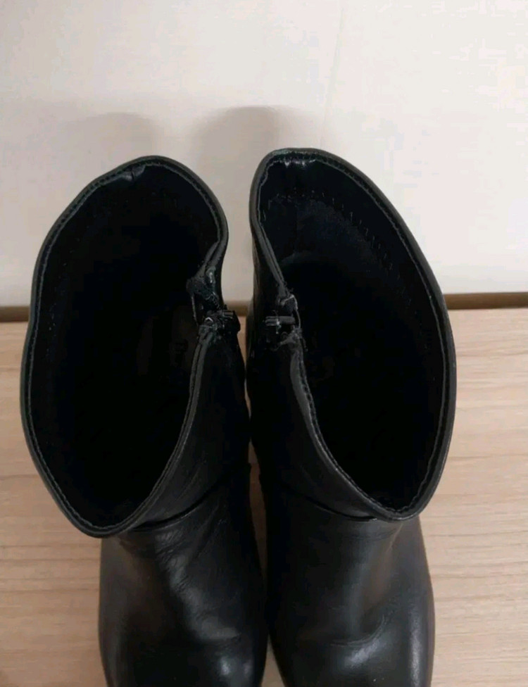 여성 더플렉스 블랙 가죽 앵클부츠 (38 / 240) 이미지