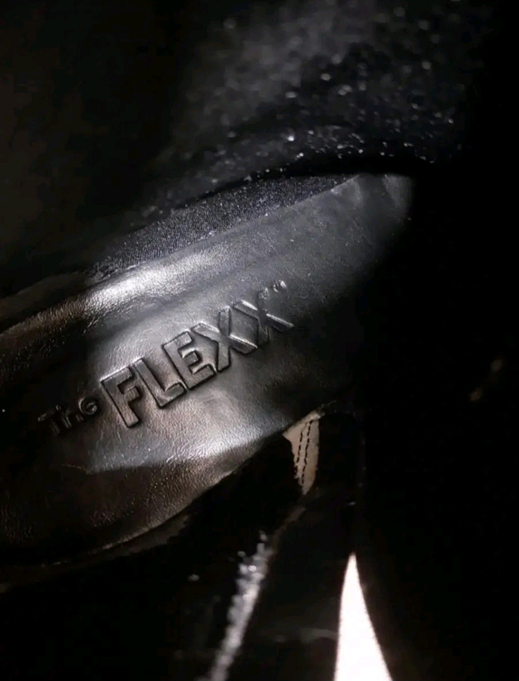 여성 더플렉스 블랙 가죽 앵클부츠 (38 / 240) 이미지