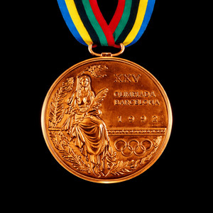 새 1992년 바르셀로나 올림픽 동메달 메달 리본 기념 장식 전시 이미지