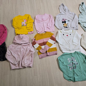 여아 상의9장, 하의10장, 원피스1장 일괄 (120-130사이즈)바지2장 더 드림 이미지