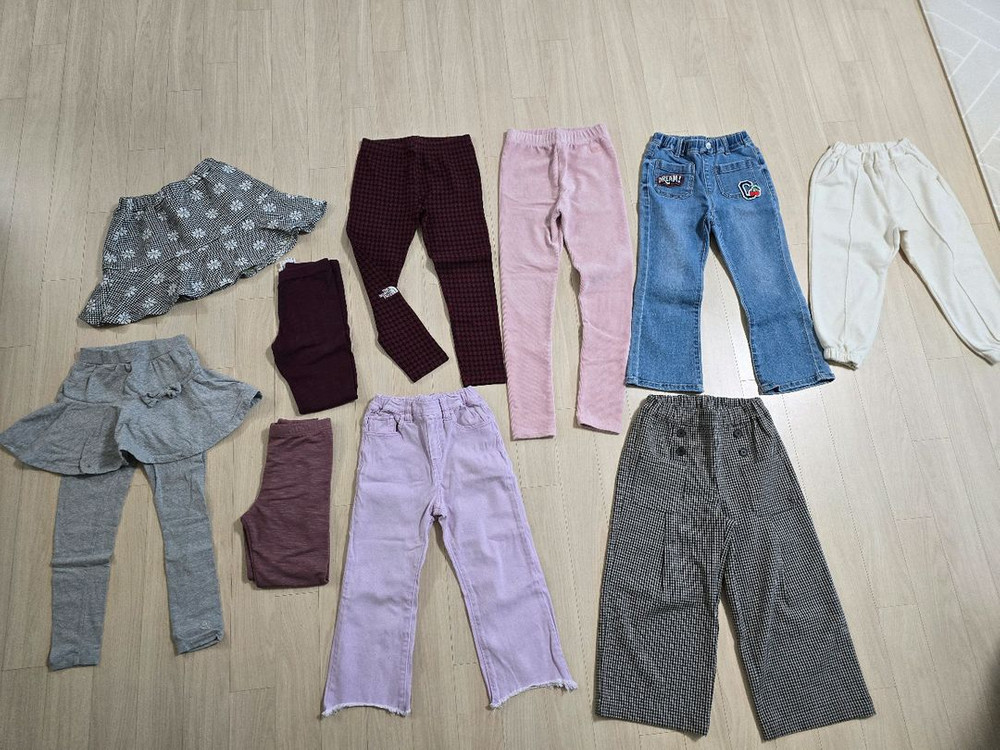 여아 상의9장, 하의10장, 원피스1장 일괄 (120-130사이즈)바지2장 더 드림 이미지