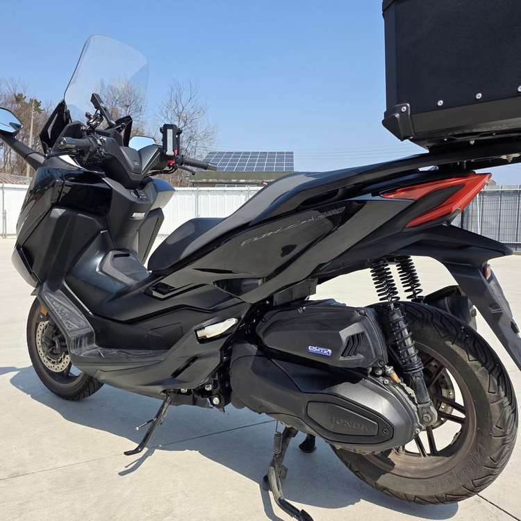 혼다 포르자350 25년 2만 깔끔한 배달세팅 바이크 판매합니다. 이미지