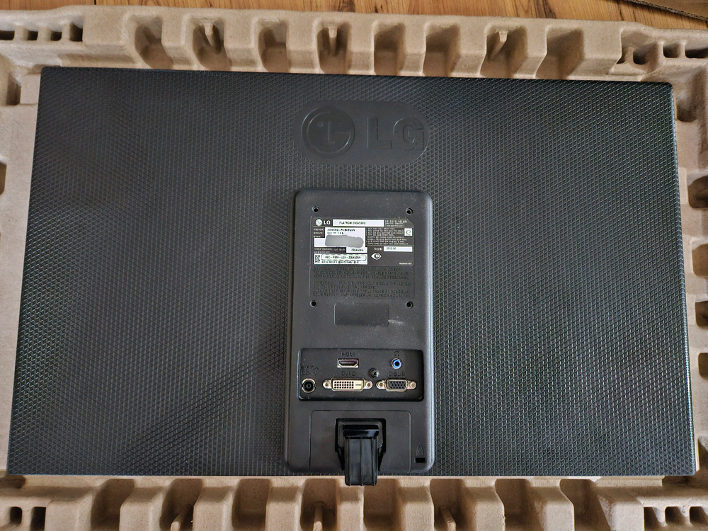 LG IPS 23인치 모니터 (DVI 케이블+어댑터 풀셋) - CCTV/서브용 이미지