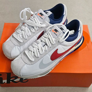 나이키 코리아 사카이 줌 코르테즈 판매합니다. 이미지