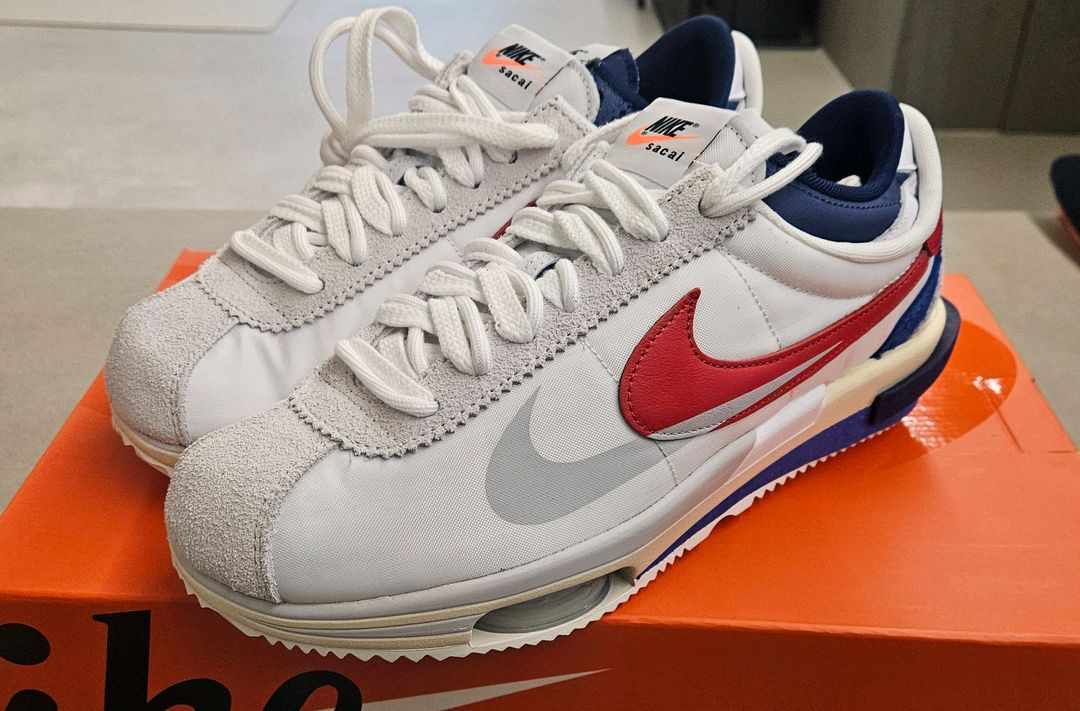 나이키 코리아 사카이 줌 코르테즈 판매합니다. 이미지