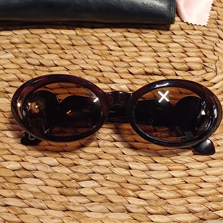 90년대 베르사체 메두사 선글라스 모델527-900 이미지