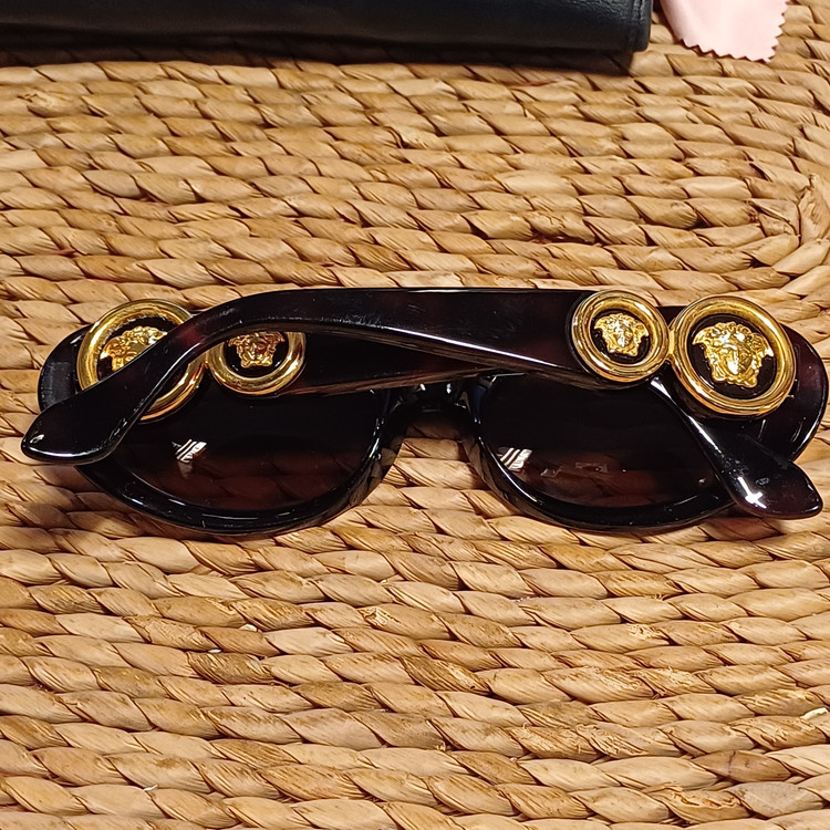90년대 베르사체 메두사 선글라스 모델527-900 이미지