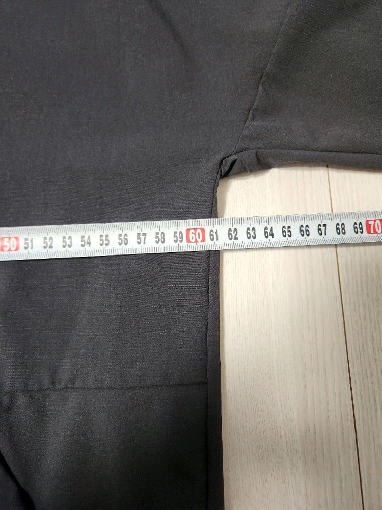 아디다스 ZNE 우븐 후드 바람막이 자켓 FL3989 블랙 사이즈105 xl사용감 거의 없이 깨끗해요로고 갈라짐 살 이미지