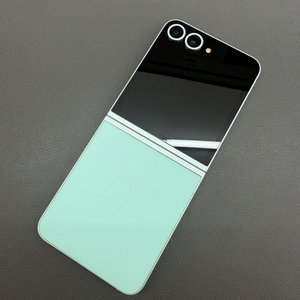 [대전 중고폰] 갤럭시 Z플립6 256GB 민트 / 특AAA급 / 실물촬영 / 매장운영 094657 이미지