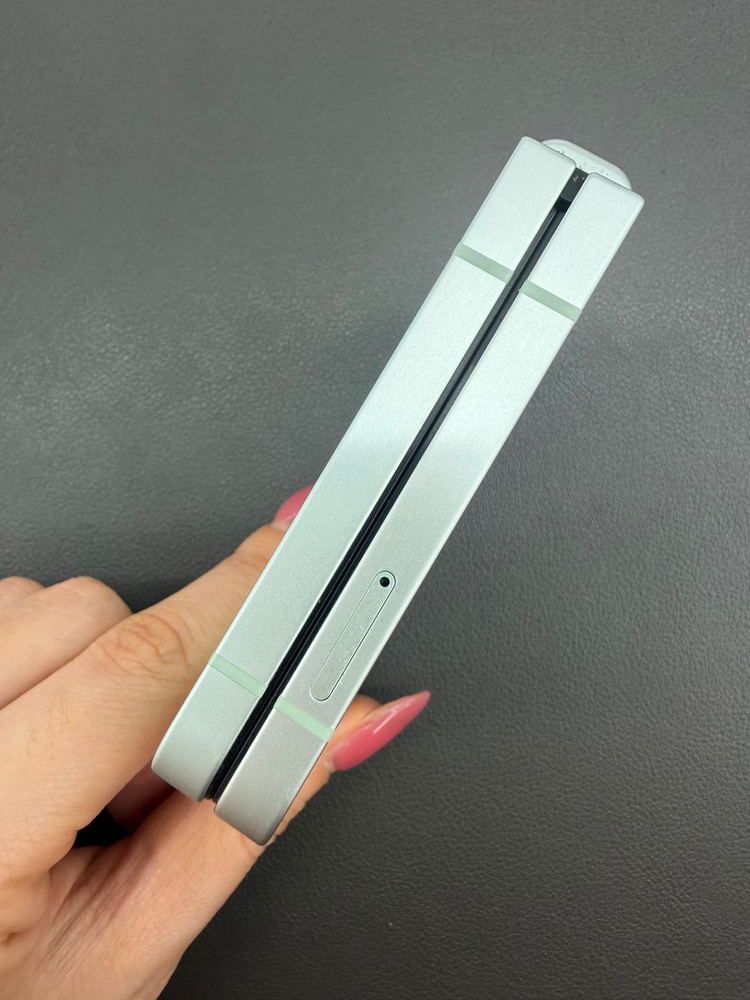 [대전 중고폰] 갤럭시 Z플립6 256GB 민트 / 특AAA급 / 실물촬영 / 매장운영 094657 이미지