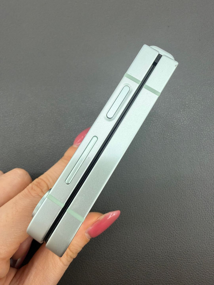 [대전 중고폰] 갤럭시 Z플립6 256GB 민트 / 특AAA급 / 실물촬영 / 매장운영 094657 이미지