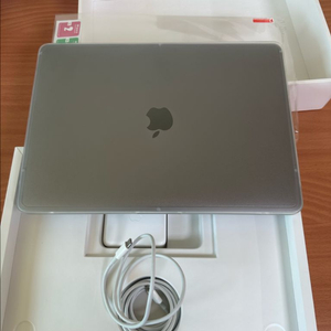 맥북프로 터치바 M1 배터리 100프로 풀세트 팝니다 이미지