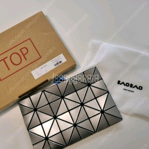 이세이미야케 바오바오 루센트 파우치 실버 새상품 이미지