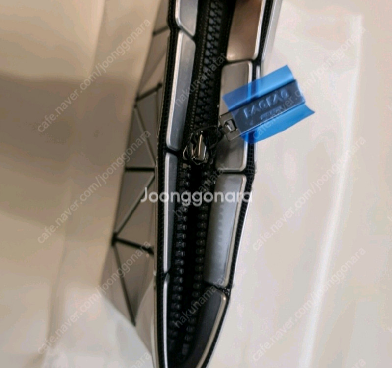 이세이미야케 바오바오 루센트 파우치 실버 새상품 이미지
