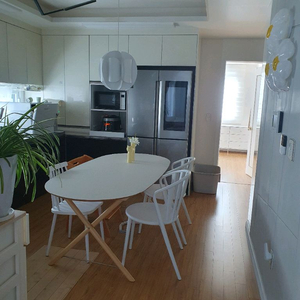 이케아 달스훌트 식탁 이미지