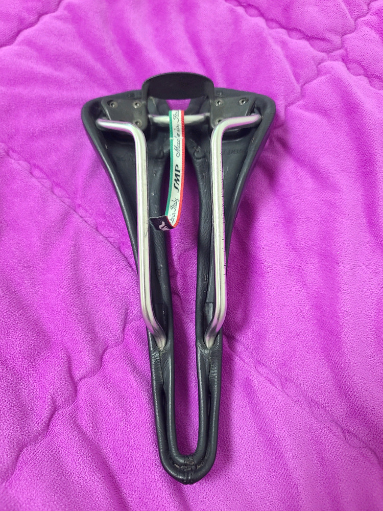 셀레 SMP 스트라토스 안장 이미지