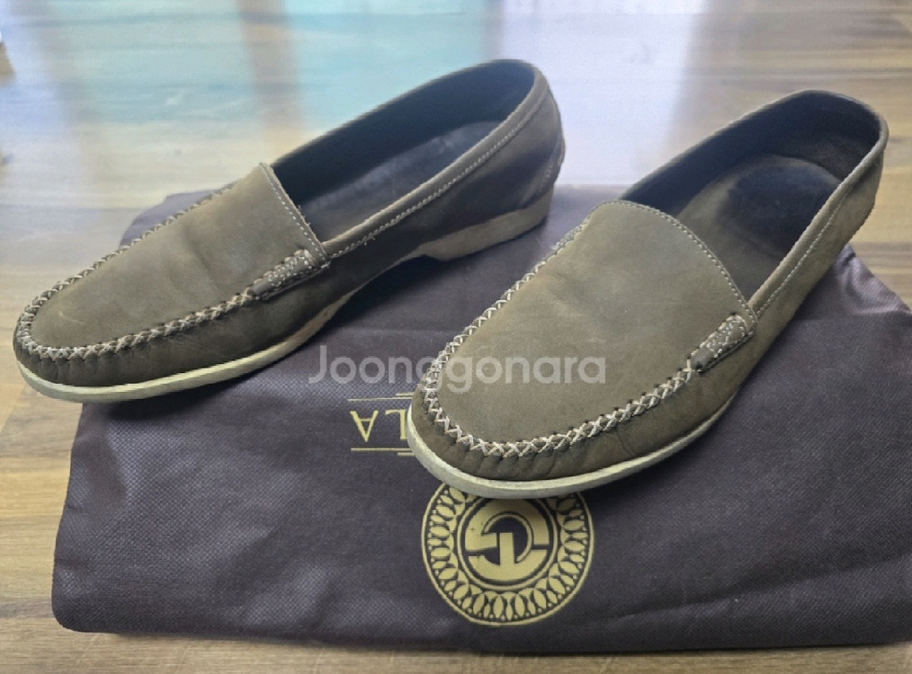 (가격인하) 정품 살바토레 페라가모 로퍼 42 (275) 남성 누벅 로퍼 이미지