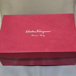 페라가모 남성 가죽 스니커즈 이미지