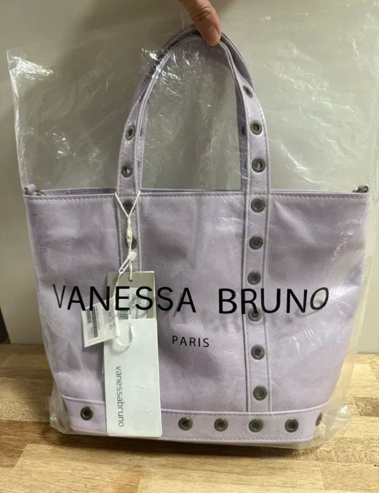 바네사브루노] [24SS] 퍼플 아일렛 장식 소가죽 S 카바스백 이미지