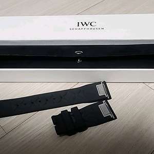 IWC 21미리 블랙 러버스트랩 이미지
