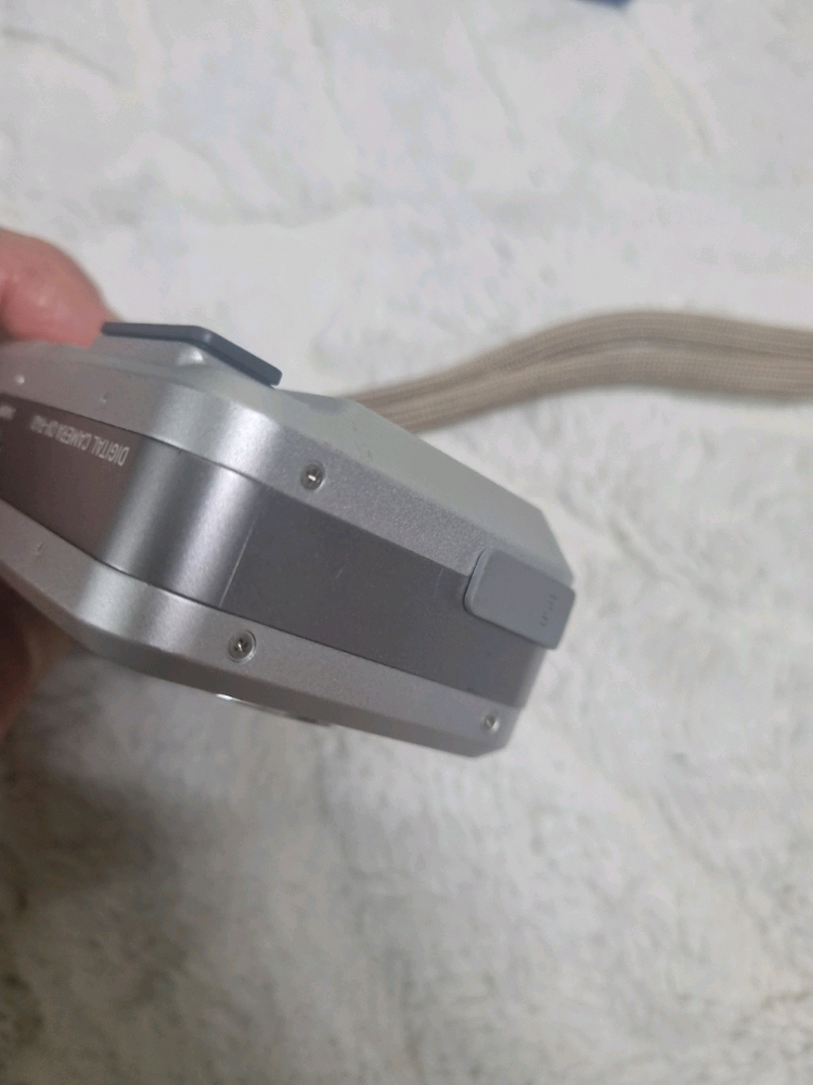 카시오 qv-r40 레트로 디카 빈티지 카메라 이미지