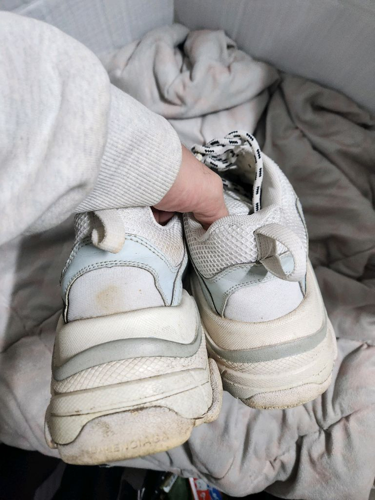 럭셔리 스니커즈 41사이즈 이미지