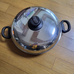 휘슬러 전골냄비 &큰냄비 &작은냄비 이미지