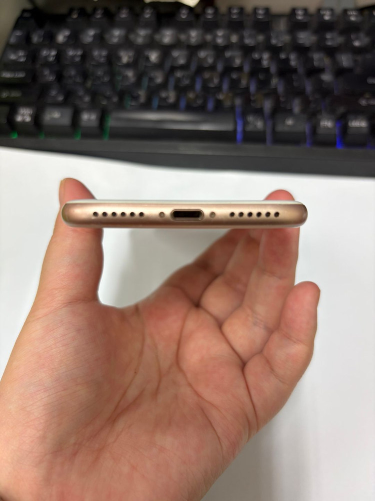 아이폰8 256GB 골드 중고폰 배터리100% 레트로감성 사진폰 인스타 카메라폰 095789 이미지