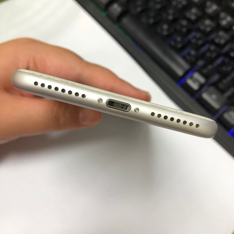 아이폰8플러스 64GB 실버 중고폰 배터리91% 인스타 사진폰 레트로감성 카메라폰 124364 이미지