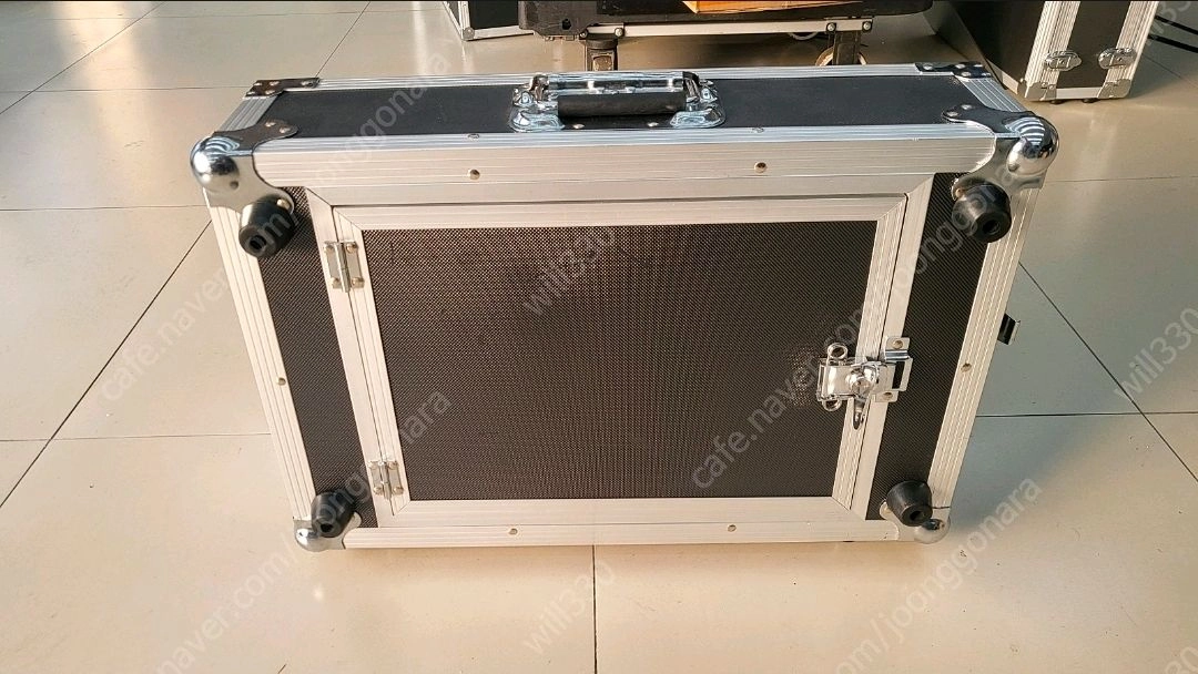 씨텍 SEETEC P215 9HSD 21.5인치모니터 케이스. 이미지