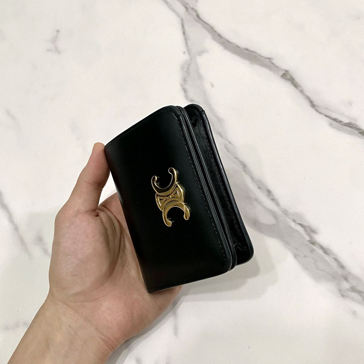 셀린느 트리옹프 카프스킨 컴팩트 월렛 여성 반지갑 블랙 이미지