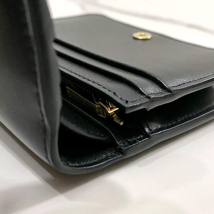 셀린느 트리옹프 카프스킨 컴팩트 월렛 여성 반지갑 블랙 이미지