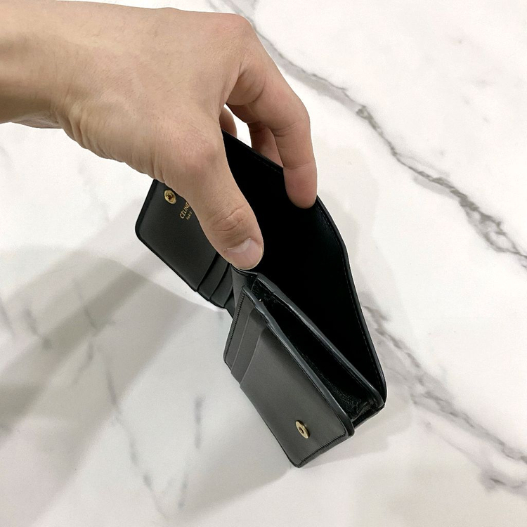 셀린느 트리옹프 카프스킨 컴팩트 월렛 여성 반지갑 블랙 이미지