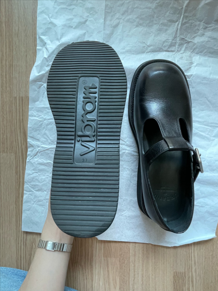 얼바닉30 T스트랩 비브람 로퍼 240 이미지