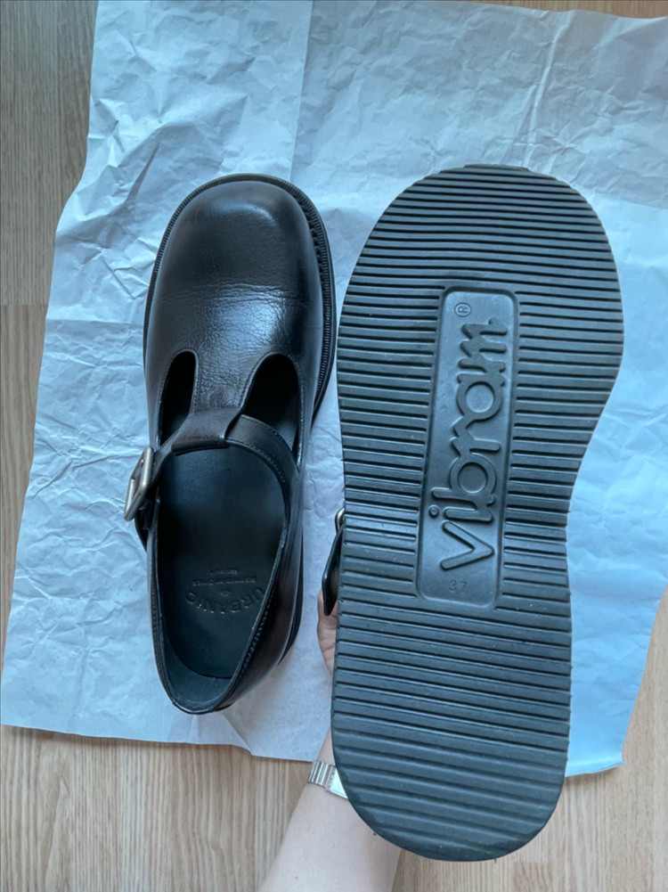 얼바닉30 T스트랩 비브람 로퍼 240 이미지