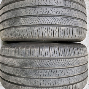 피렐리 피제로 275 35 20 올시즌 타이어 2짝팝니다 이미지