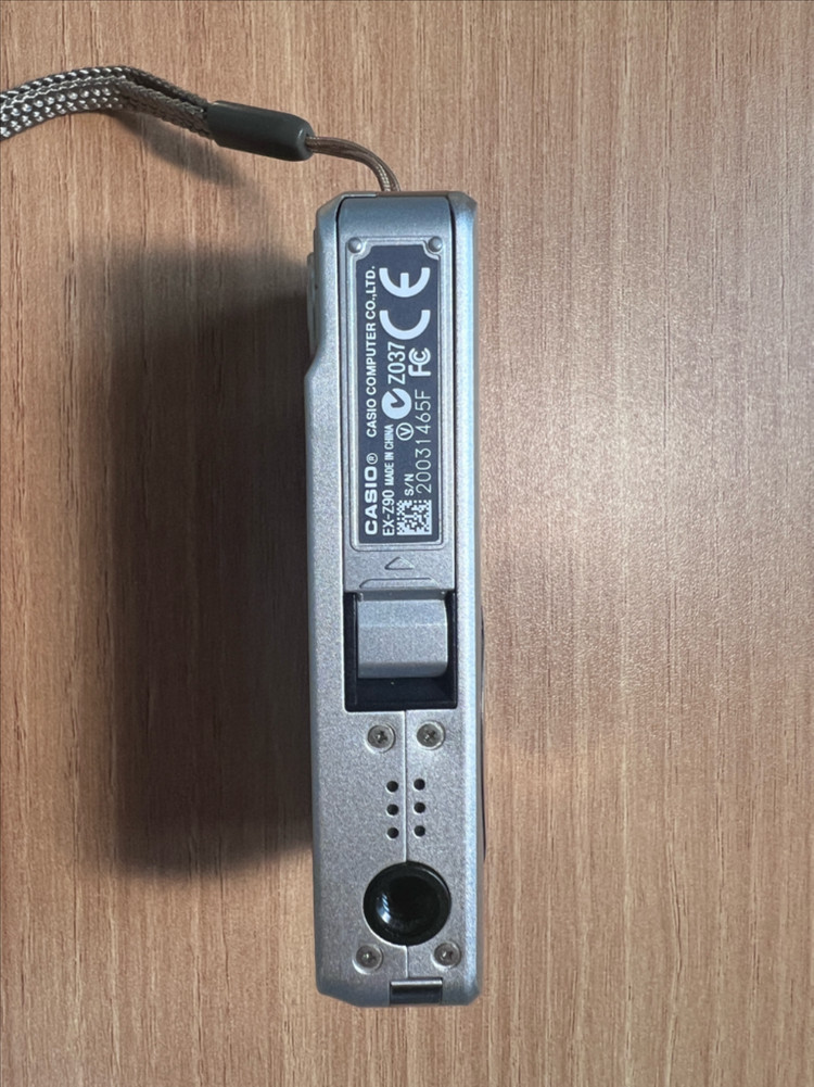 카시오 엑슬림 z90 Exilim 빈티지 디카 이미지