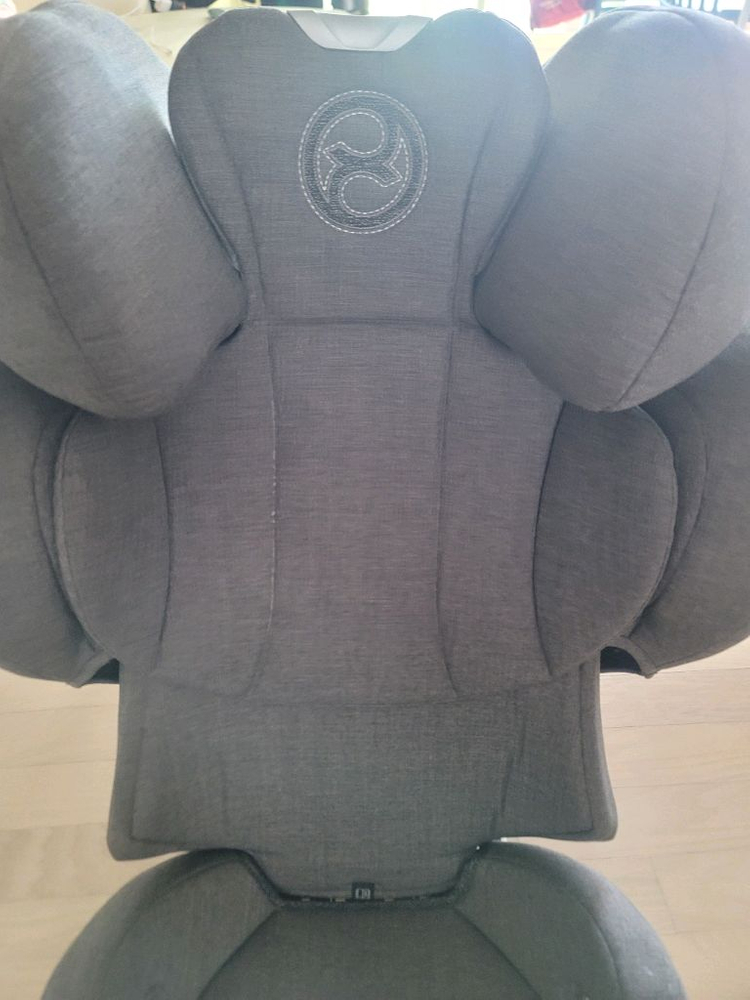 아이사이즈 카시트 이미지