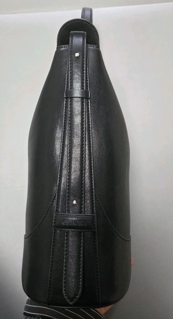 오스트카카 오르빗 버킷 숄더백 블랙 이미지