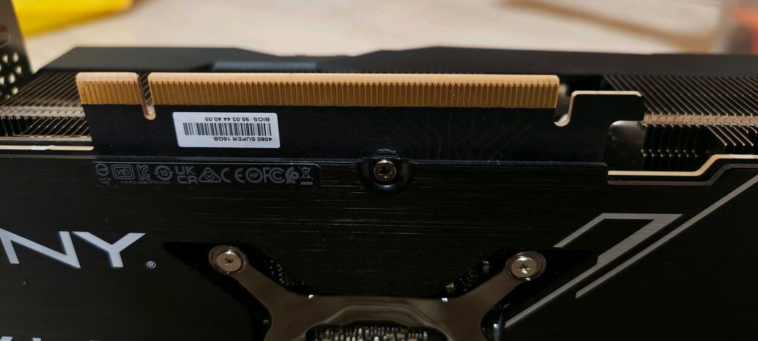 RTX 4080 SUPER 그래픽카드 이미지