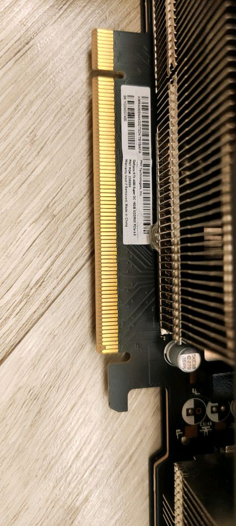 RTX 4080 SUPER 그래픽카드 이미지