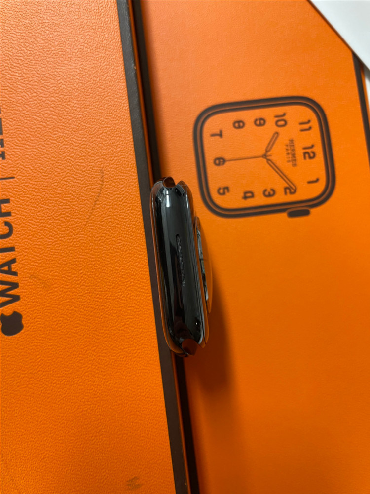 애플워치8에르메스 누아 45mm 리퍼신품 이미지