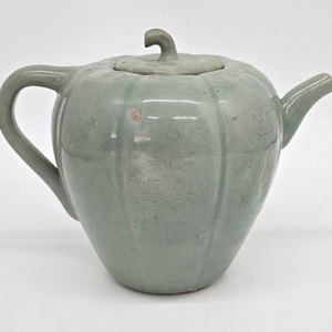 고려시대 청자음각연화문주전자 이미지