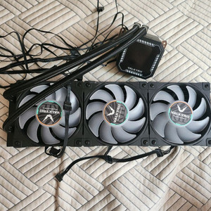 발키리B360 수냉쿨러 판매합니다. 이미지